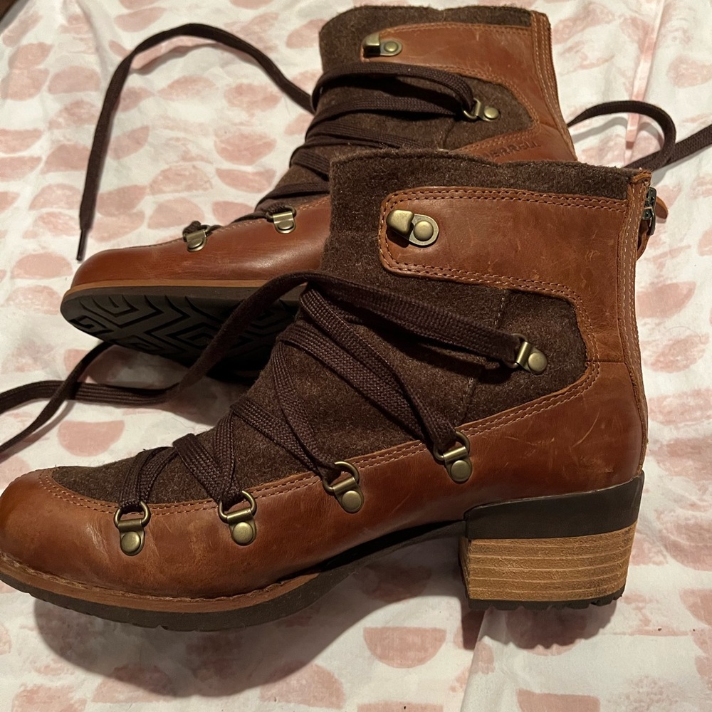 Merrill fashion boots